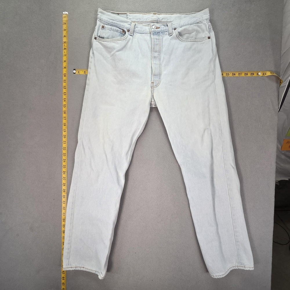 VTG Levis 501 Jeans Mens‎ Light Wash Blue Straight Button Fly USA Fits 34x30